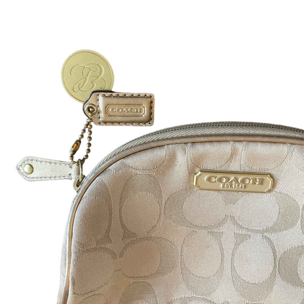 Coach clutch/wallet - Picture 2 of 4